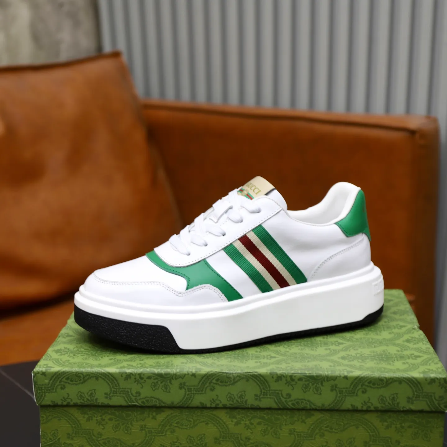 Ex-factory price: 462💰🙅‍♂️🙅‍♂️🙅‍♂️ Brand: GUCCI Standard code: 38-44 (45 customized) Grade: Same as the official website Material: Original cowhide material stitching Comfortable sheepskin lining Lightweight and wear-resistant sports outsole Style category: Men's fashionable casual shoes Running sneakers Distinguished luxury brand elements Top luxury Color: actual picture color